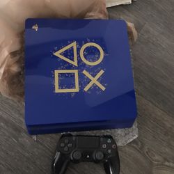PS4 Slim Days Of Play 