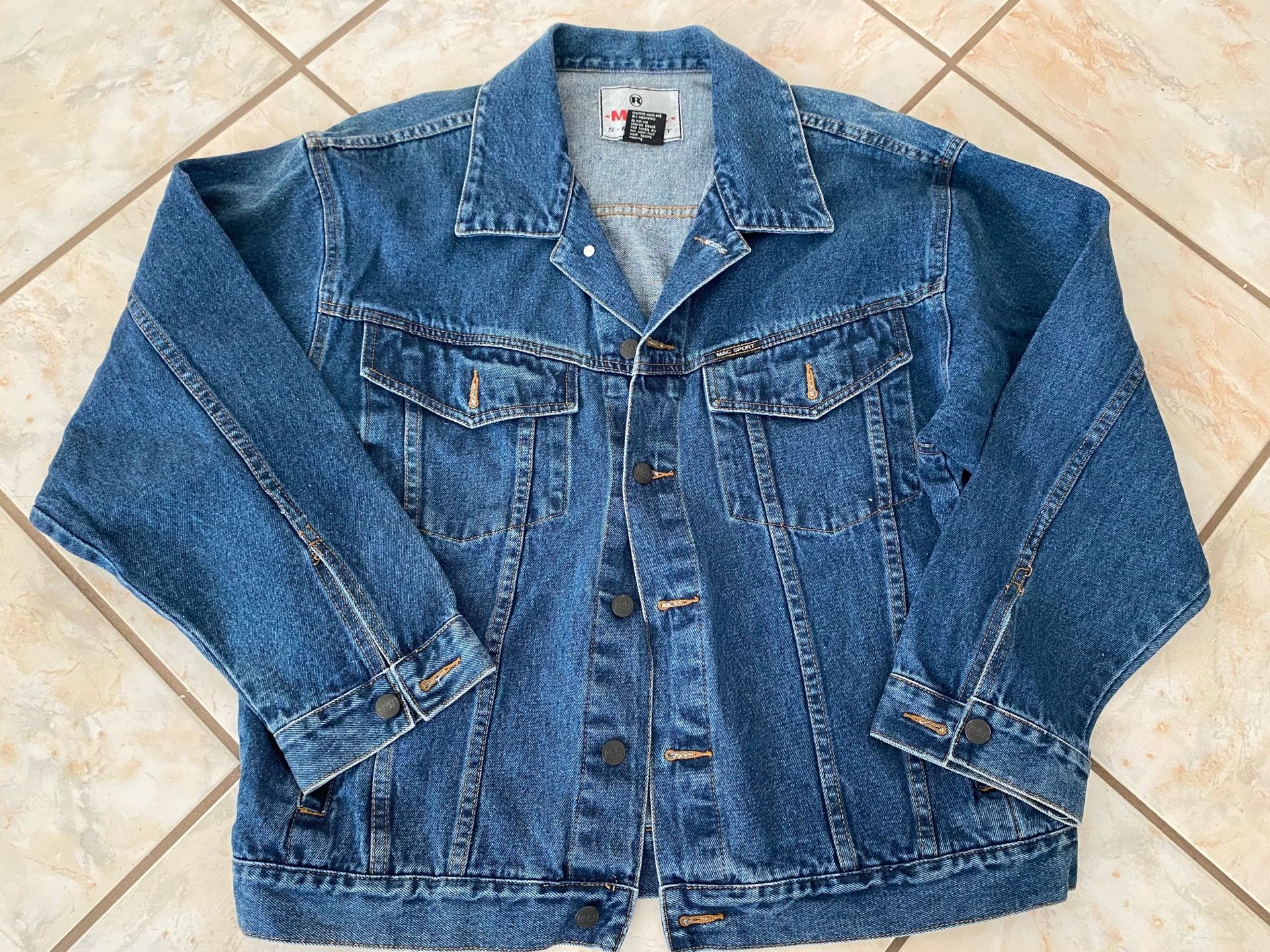 Demi jacket