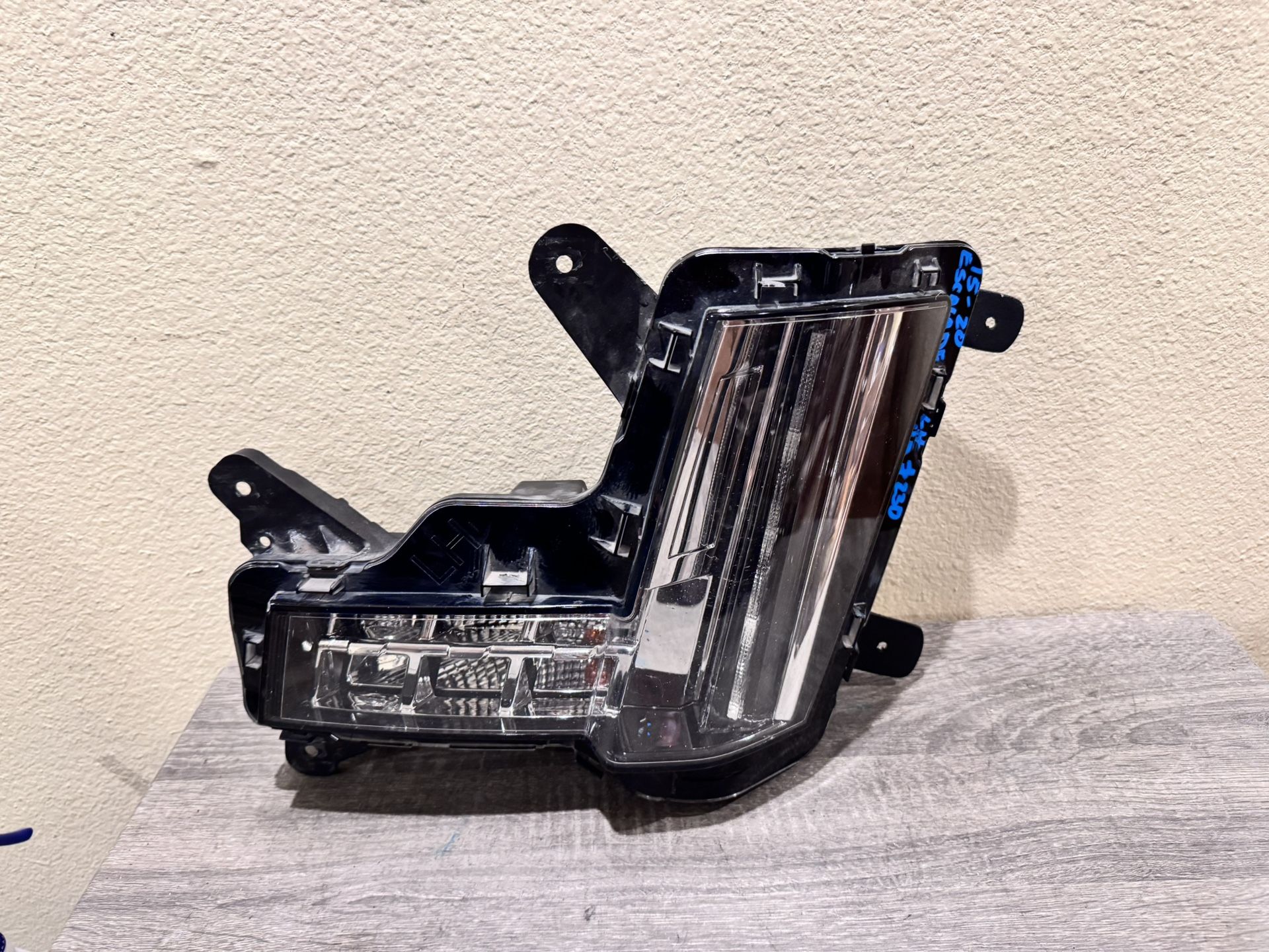 2015 To 2020 CADILLAC ESCALADE LH FOGLIGHT