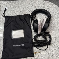 Beyerdynamic DT990 Pro