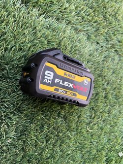 Dewalt 9AH Flex Bol Battery Oil Resistant $220