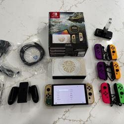 Nintendo Switch OLED - Zelda Tears Of The Kingdom Edition Bundle