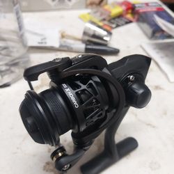 Spincasting Reel