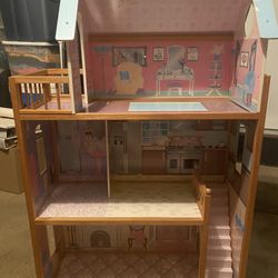 Dollhouse 