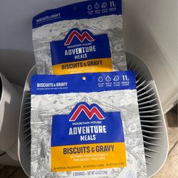 MOUNTAIN HOUSE BISCUITS AND GRAVY