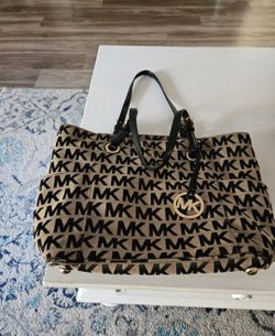 MK Purse