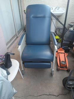 Drive Hospital Recliner On Wheels