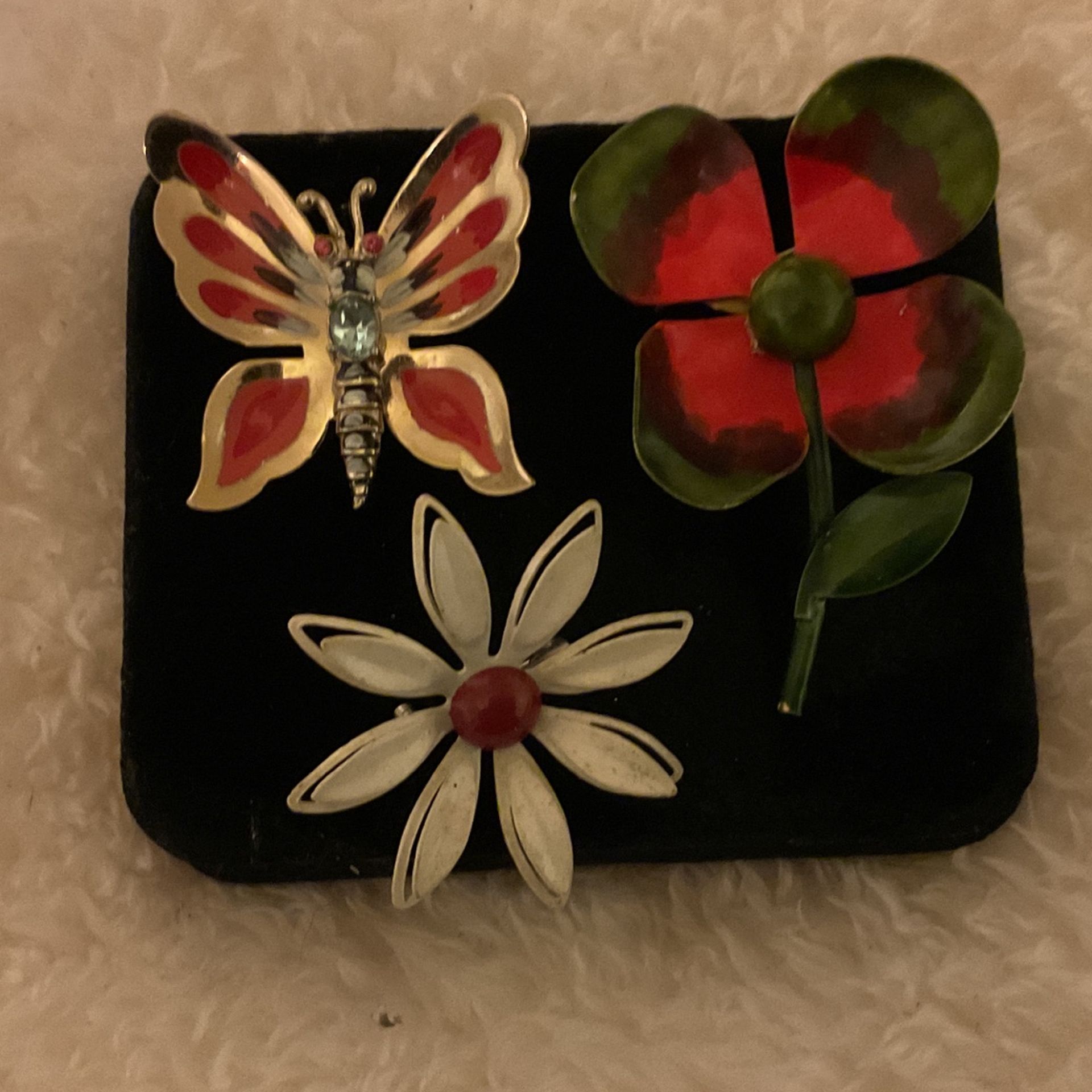 3 Vintage Brooches…