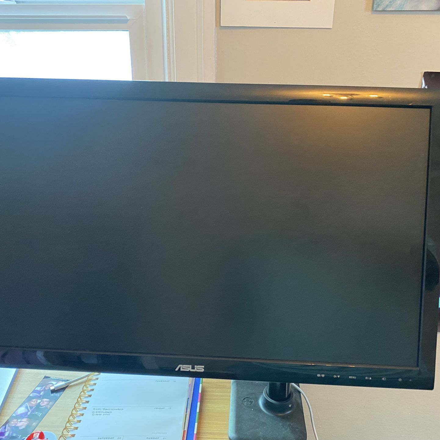 24 Inch Monitor 