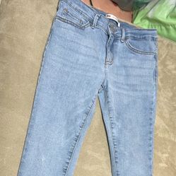 Girls Levis 