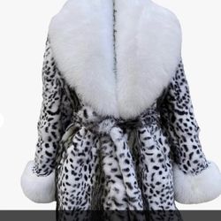 Medium- Women's Genuine Rabbit Fur Coat - Description Fur Collar Furry Elegant Sleever Cuffs Warm Jacket  Retail Price: $300