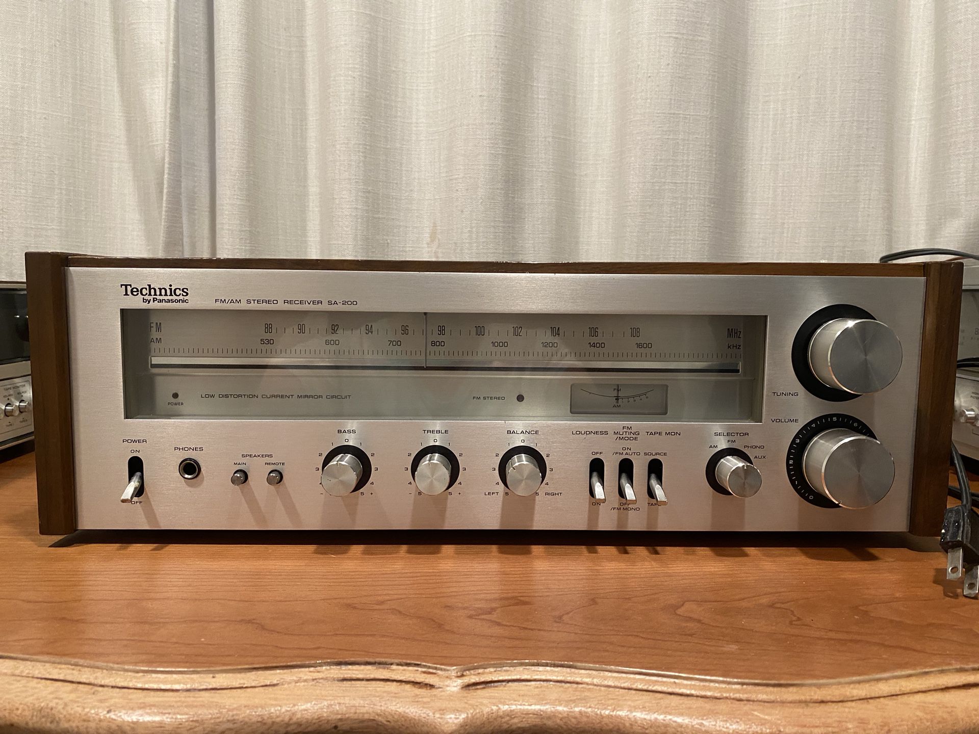 Panasonic Technics SA-200 FM/AM Stereo Receiver 