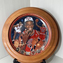 Michael Jordan Collectors Plate Gold Autographe With Frame