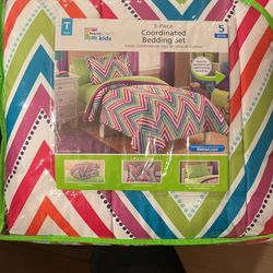 5 Piece Twin Bed Set 