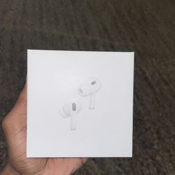 *BRAND NEW* Apple Airpods Pros 2 Gen(Sealed) With Wireless Magsafe Charging Case