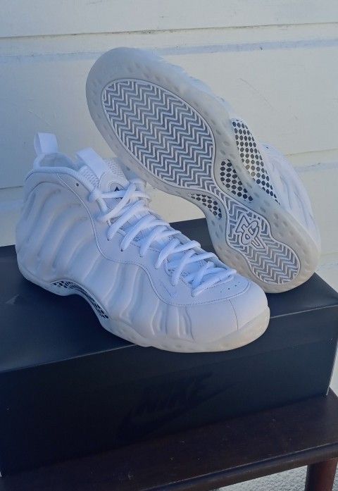 Nike Foamposite One Triple White