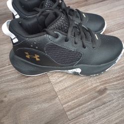 Kids Under Armour Lockdown 6