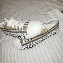 Burberry shoes (Not a scam) Size 43 (10 US)