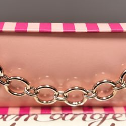 Victoria’s Secret Diamond Angel Wings Gold Tone Collectible Fashion Bracelet NIB