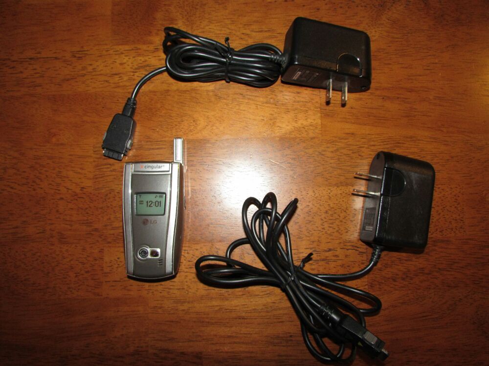 LG L1200 Cell Phone (Cingular) with 2 Chargers