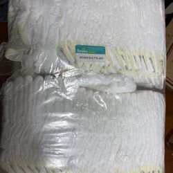 one month old baby pamper