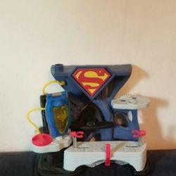 Imaginext DC Superman Play Set And Figure 