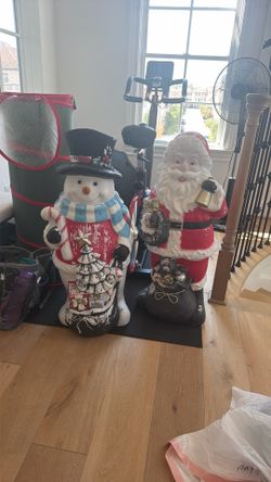 FREE Snowman & Santa - 3 feet tall
