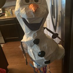 Olaf Piñata 