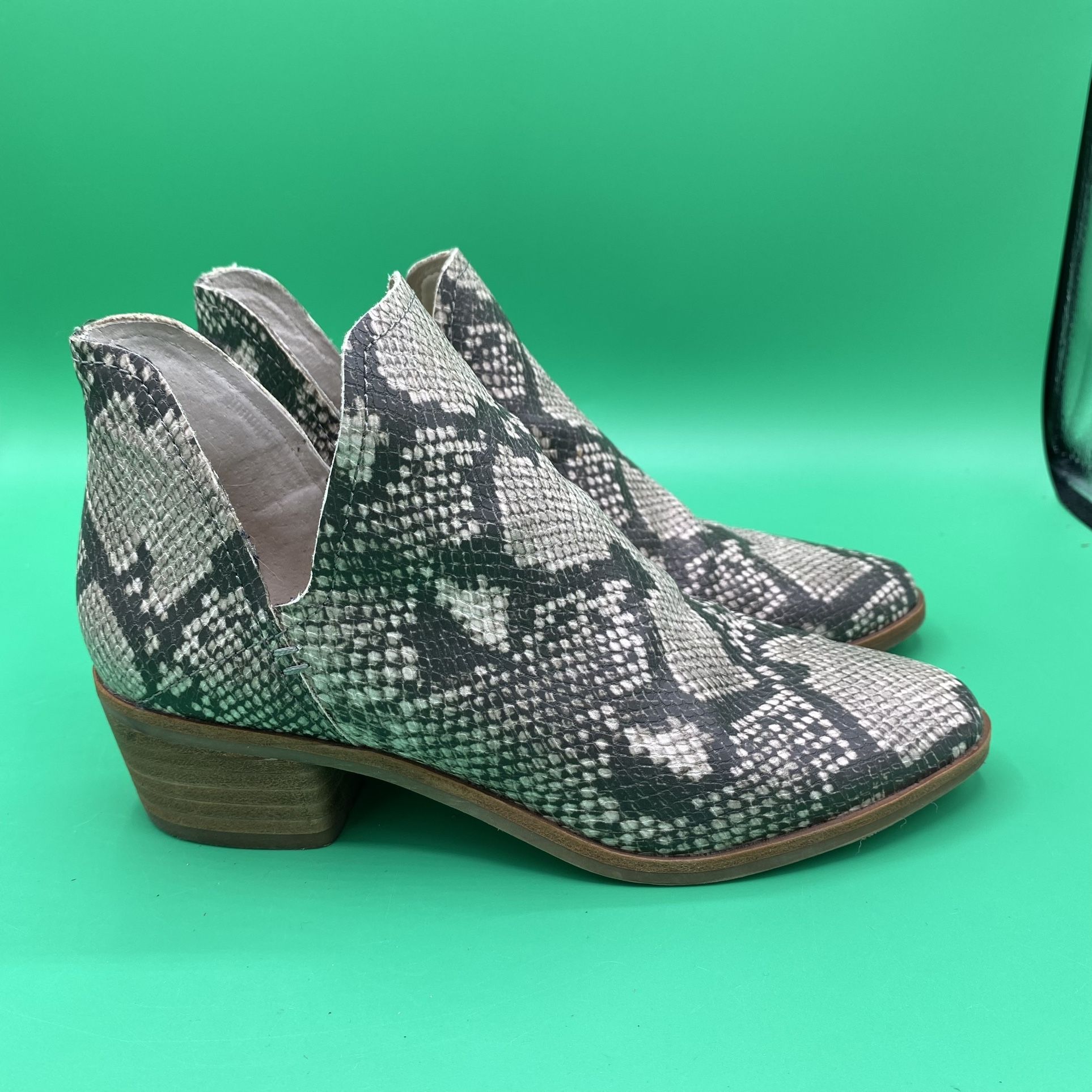 Dolce Vita Ankle Boots Womens 6.5 Snake Skin Print Leather Slip On Booties