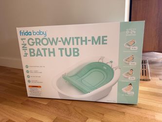 NEW Frida Baby 4-in-1 Grow-With-Me Bath Tub