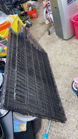 Dog crate length 48. Price 60$. Pick up. E. 72. and grand view. E. Tacoma