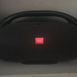 Jbl boombox 