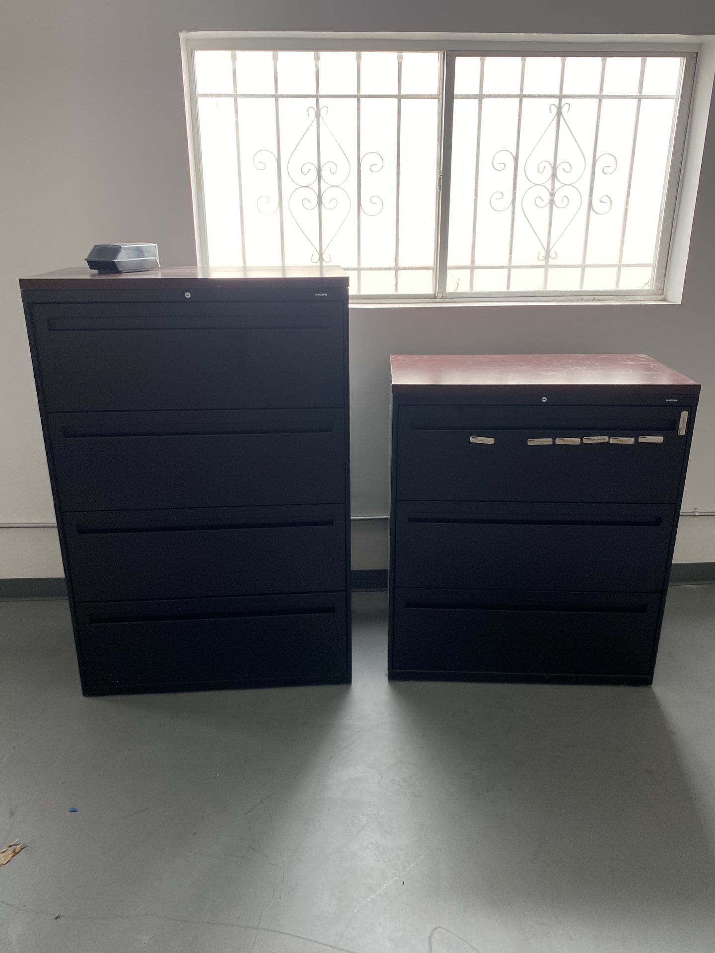 Hon Black Wood Top
