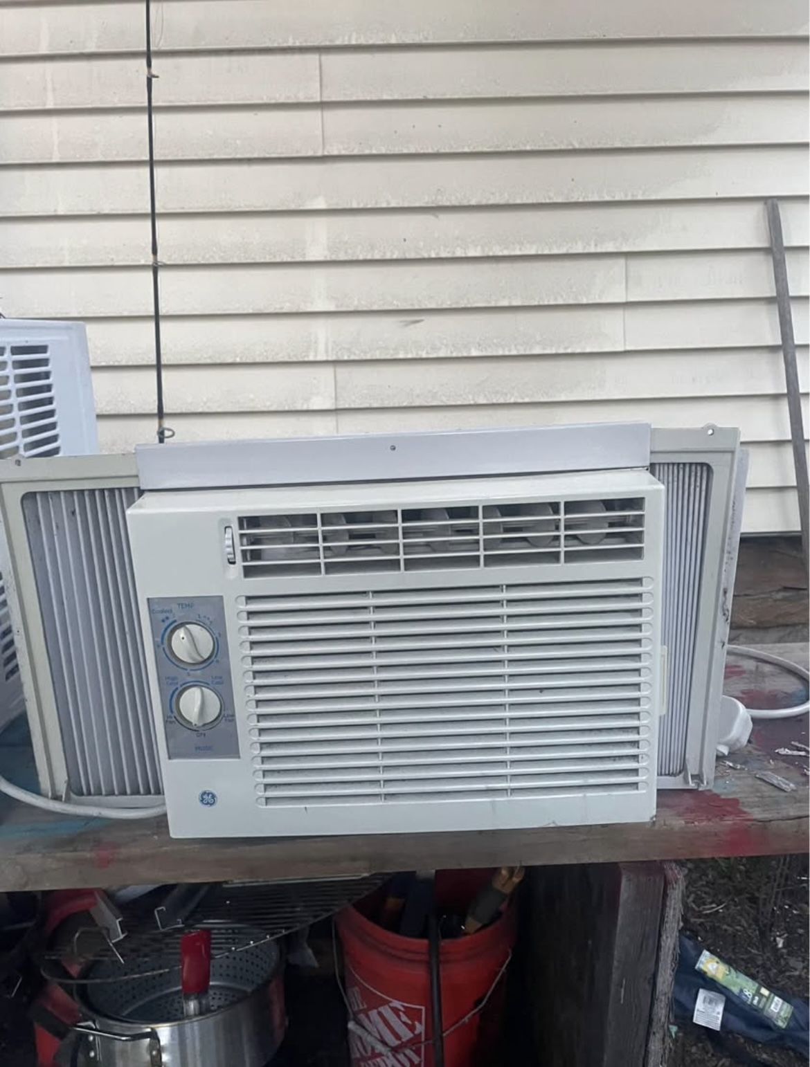 5,000 BTU A/C UNIT