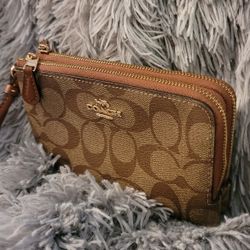 Coach Side Zip Signature Wristlet 