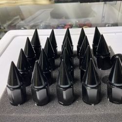Spike Lug But 1.5 Aluminum Black