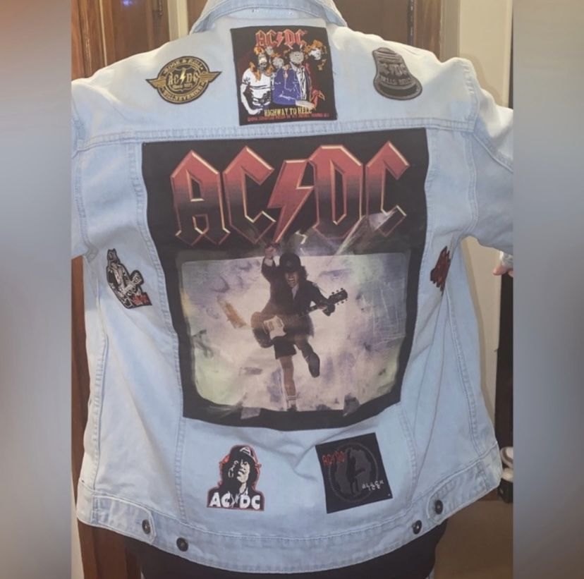 AC/DC DENIM JACKET EMBELLISHED WITH 16 PATCHES & 3-4 BUTTONS/PINS AND BACK ART
