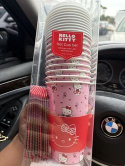 Hello Kitty Christmas Cups