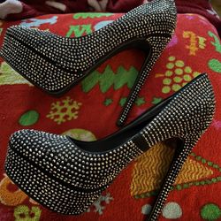 Shoedazzle Size 8.5 Used High Heels Sparkly Black 