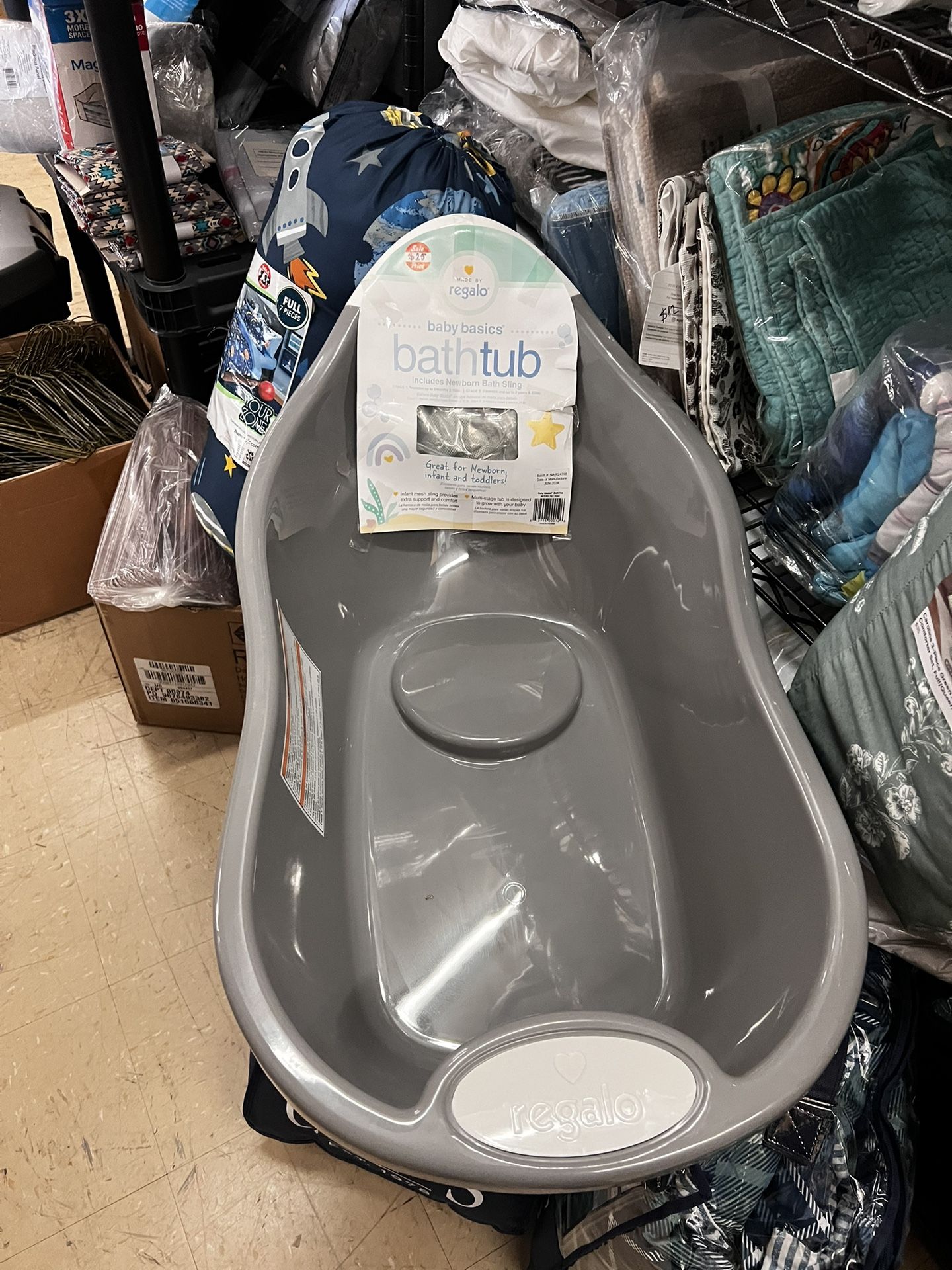 Baby Basics Infant Bath Tub, Includes Drying Hook for Easy Cleaning, Unisex, New