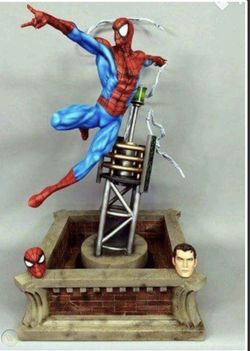 Spiderman Mcfarlane 1/4 Scale statue 