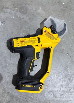Dewalt 20V Pruner