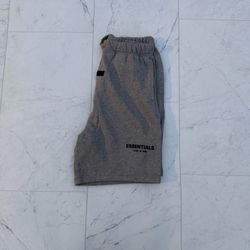 ESSENTIALS FEAR OF GOD