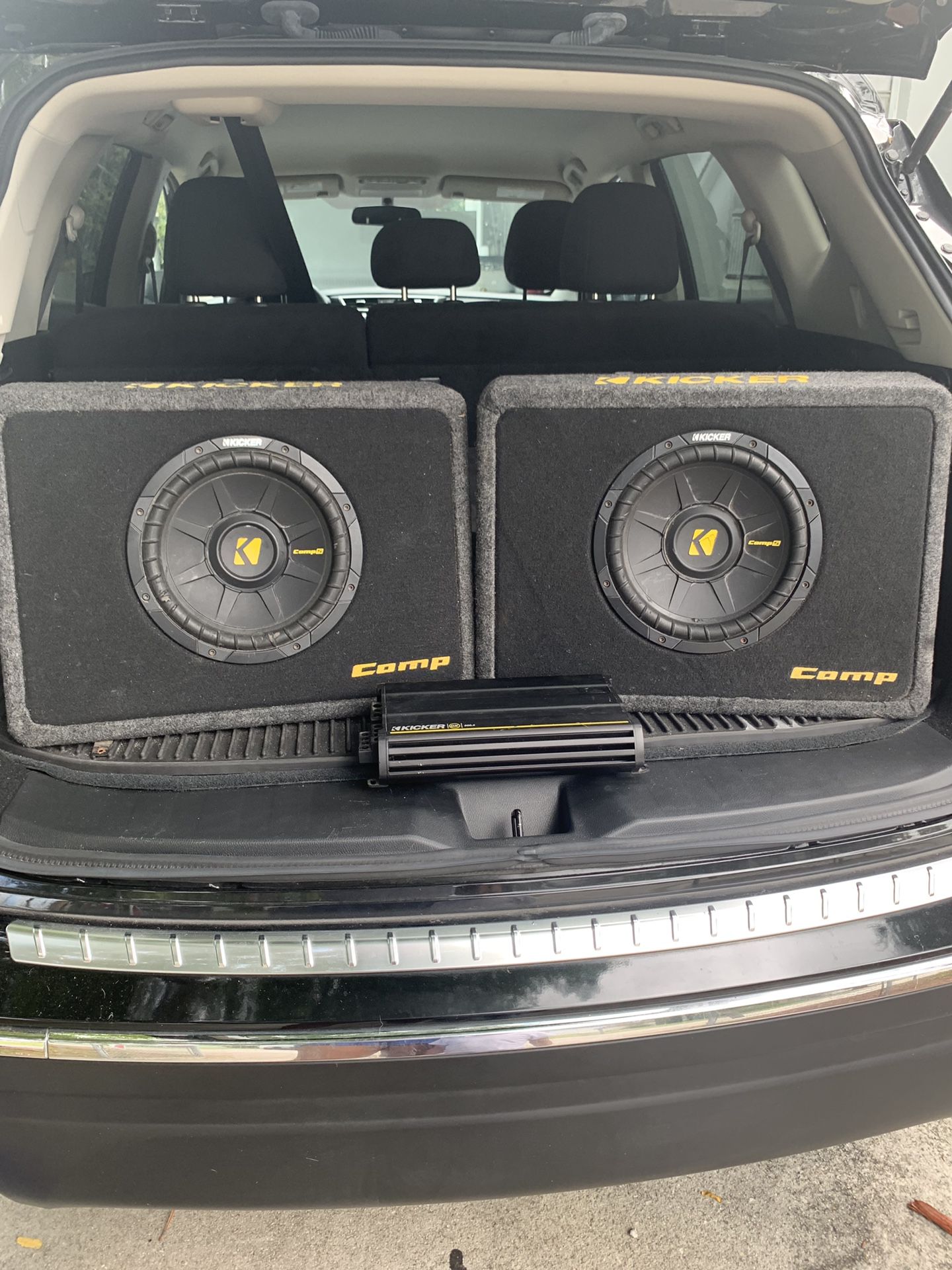 2 Kicker CompS 10” 4 Ohm Thin-Profile Speakers with Kicker 12CX3004 Car Amplifier