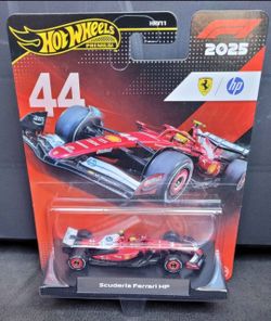 Hot Wheels Premium F1 2025 Scuderia Ferrari HP #44 Lewis Hamilton