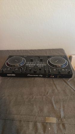 Pioneer DJ DDJ-REV1 DJ Controller — Excellent Condition