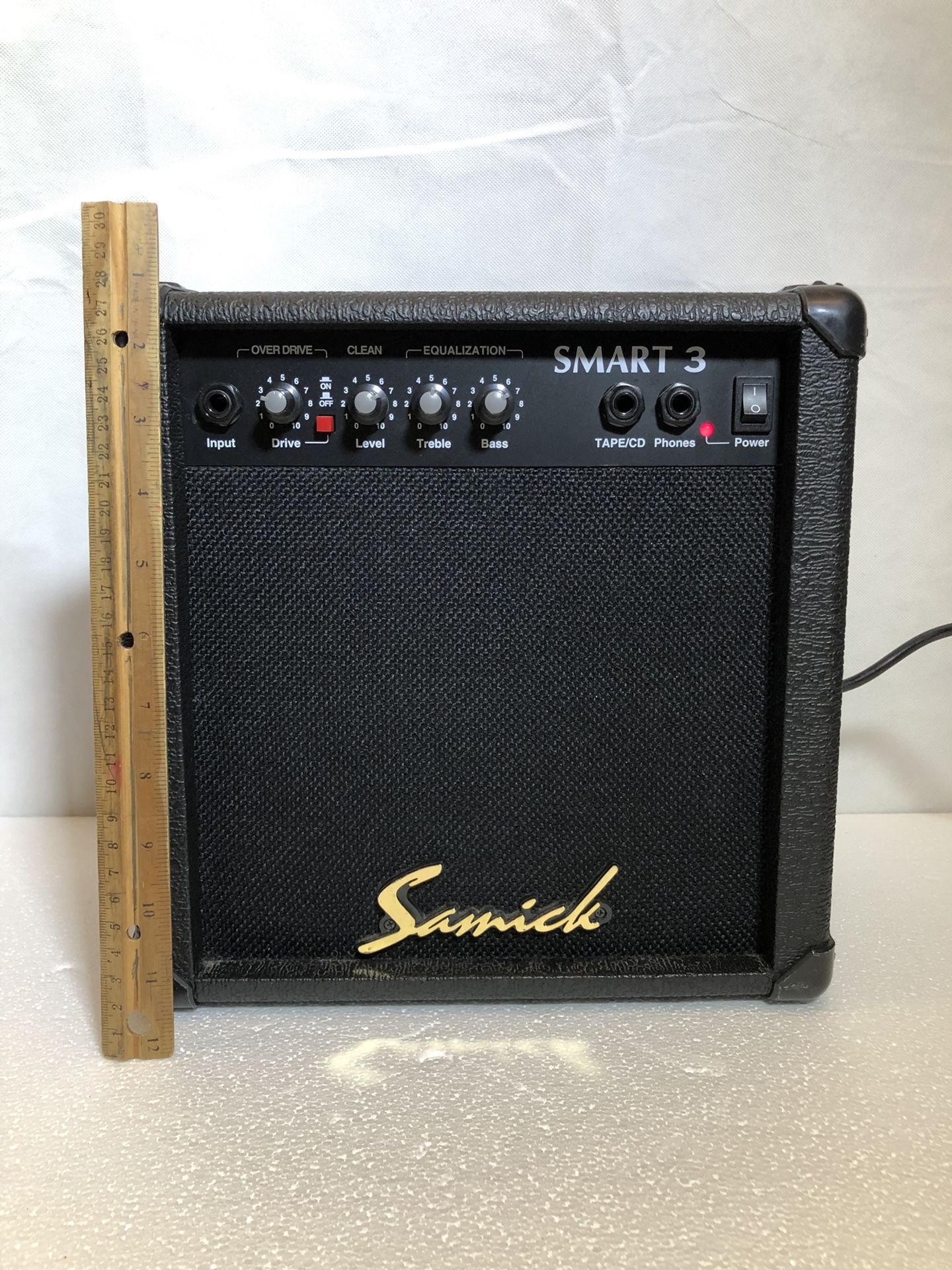 SAMICK SMART 3 GUITAR AMPLIFIER. (TESTED AND WORKING)