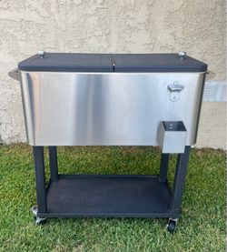 Trinity  80-Quart Rolling Patio Cooler on Wheels with Side Handles Storage Shelf Cap Catcher Gray
