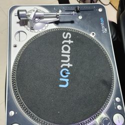 Pair Of Stanton T.80 Turntables 