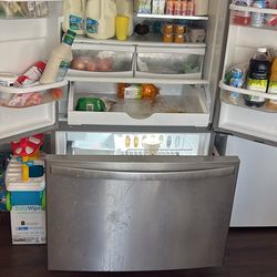Whirlpool refrigerator/refrigerador